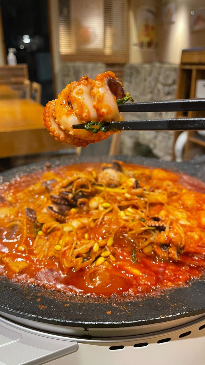 『CHICKEN and TOMATO DINING』の動画のカバー