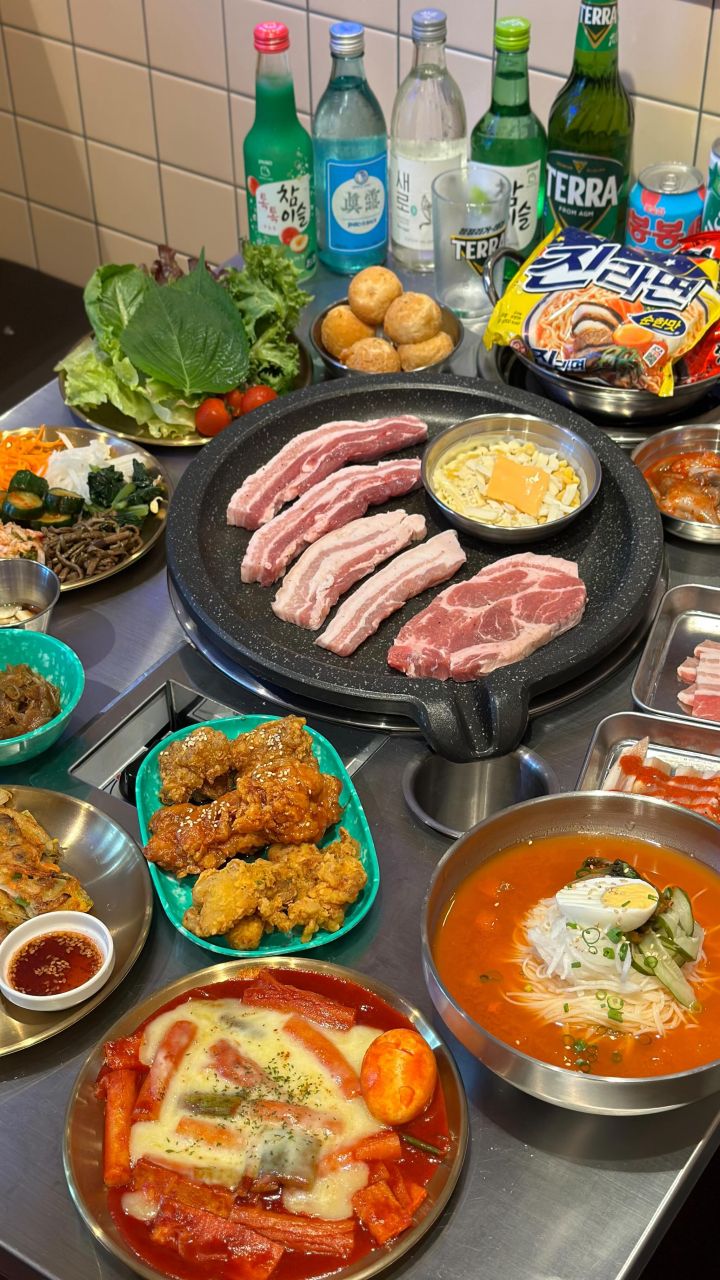 『モナミ精肉食堂』の動画のカバー